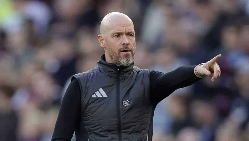 Erik ten Hag à beira do camo em seu último jogo como técnico do Manchester United (IMAGO / Sportsphoto)