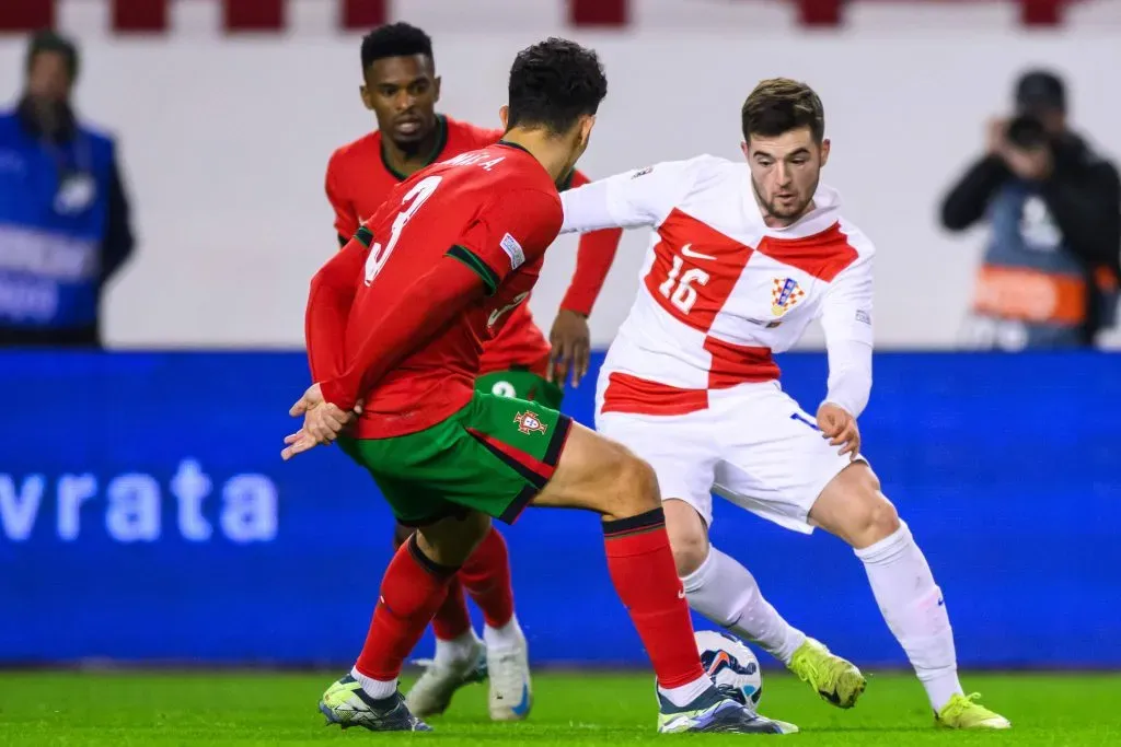 Martin Baturiana em ação pela Seleção Croata contra Portugal. Foto: Imago