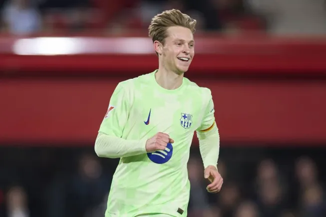 De Jong pelo Barcelona. Ele é alvo de 3 clubes da Premier League. Foto: IMAGO / Ricardo Larreina Amador