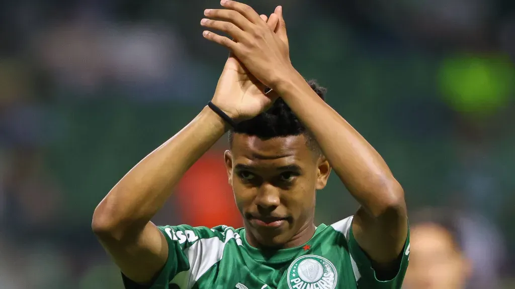 Estêvão antes de partida pelo Palmeiras (FOTO:Joisel Amaral/AGIF)