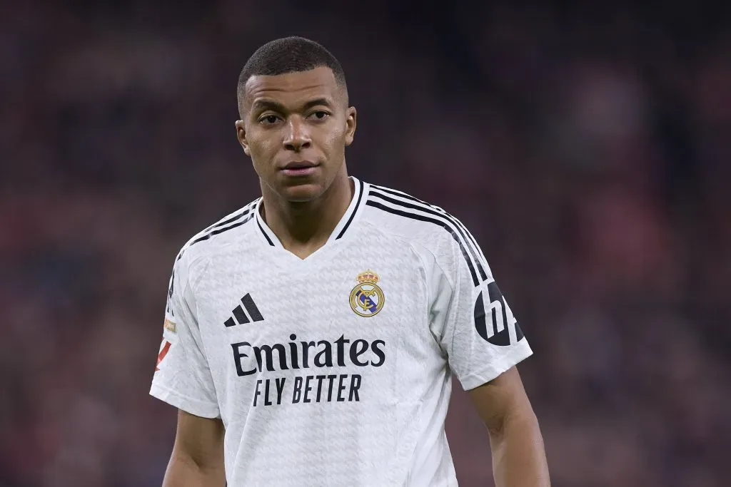 Kylian Mbappé com a camisa do Real Madrid. Foto: IMAGO.