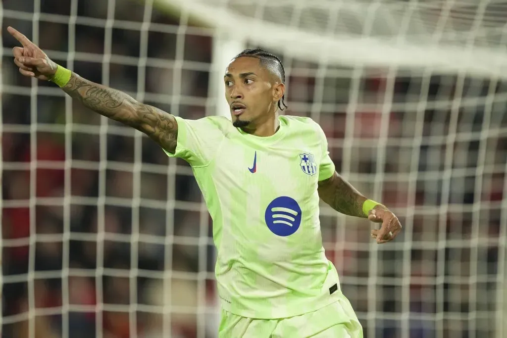 Raphinha, do Barcelona, é alvo do Chelsea. Foto: IMAGO / NurPhoto