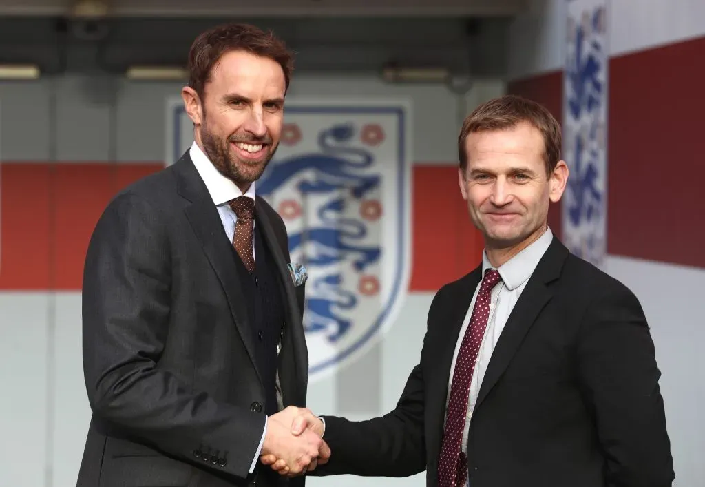 Dan Ashworth ao lado de Gareth Southgate nos tempos da FA. Foto: Julian Finney/Getty Images