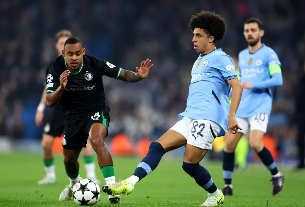 Igor Paixão, pelo Feyenoord, durante partida contra o Manchester City nesta Champions League. (Photo by Carl Recine/Getty Images)