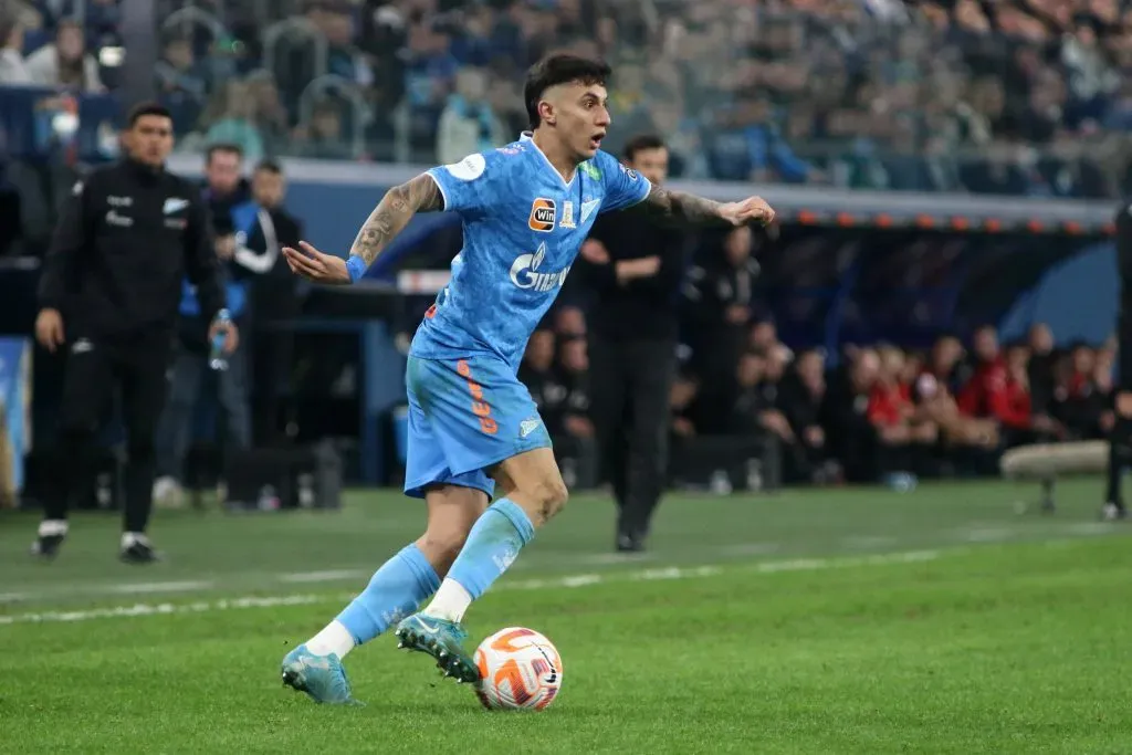 Mantuan em campo pelo Zenit. Foto: IMAGO / SOPA Images