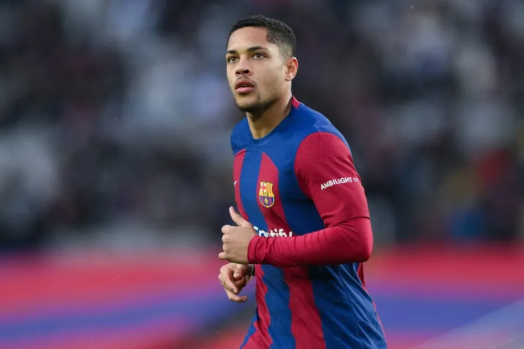 Vitor Roque pouco atuou no Barcelona (Photo by David Ramos/Getty Images)