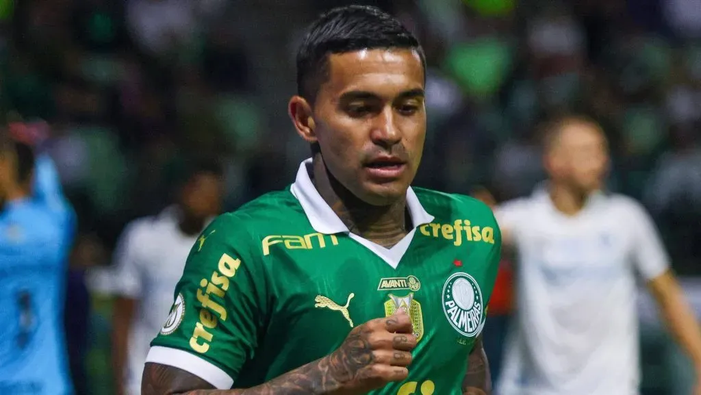 Dudu em campo com a camisa do Palmeiras. Foto: IMAGO / Fotoarena