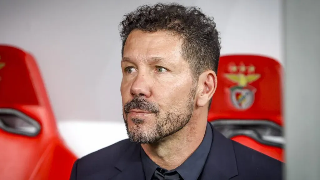 Diego Simeone, treinador do Atlético de Madrid, teria se impressionado com jogador do Bologna. foto: IMAGO / Sports Press Photo