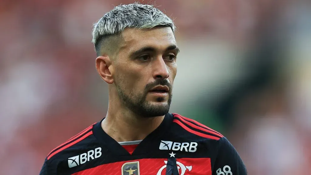 Arrascaeta em campo pelo Flamengo (Photo by Buda Mendes/Getty Images)