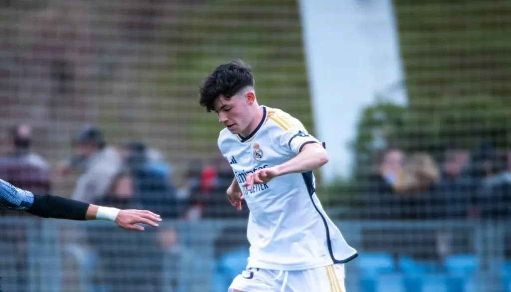 Miguel Perales em ação pelas categorias de base do Real Madrid (IMAGO / Mijanphoto)