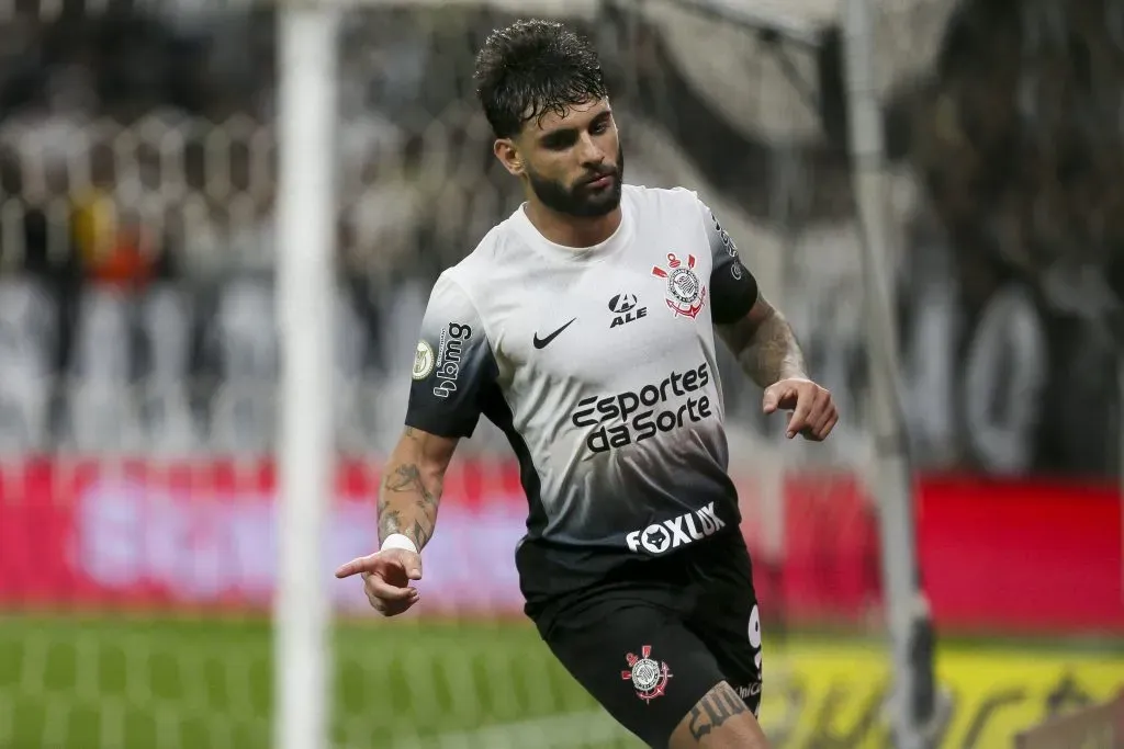 Yuri Alberto após marcar gol com a camisa do Corinthians - (Photo by Ricardo Moreira/Getty Images)