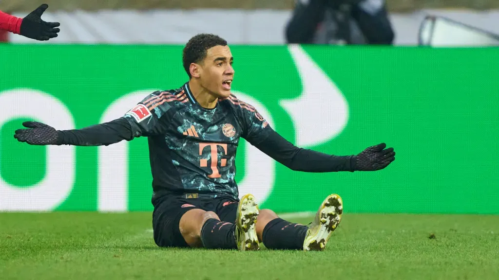 Jamal Musiala em partida pelo Bayer de Munique (foto: IMAGO / ActionPictures)