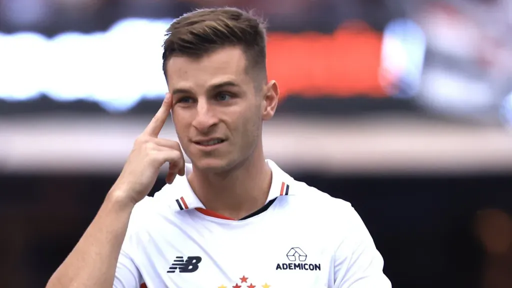 Galoppo jogador do São Paulo durante partida contra o Novorizontino (Foto: Marcello Zambrana/AGIF)