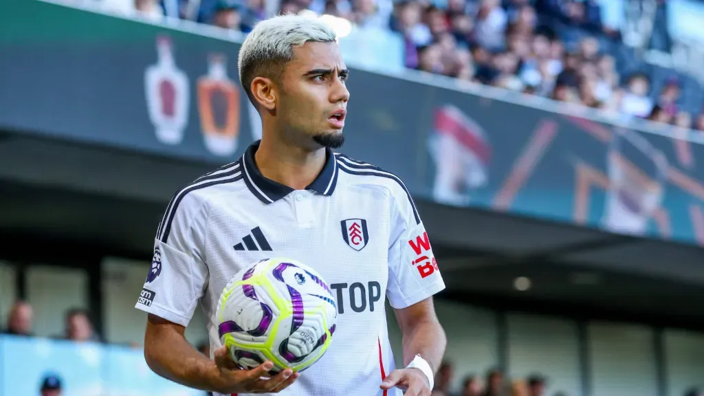 Andreas Pereira com a camisa do Fulham (Foto: IMAGO / News Images)