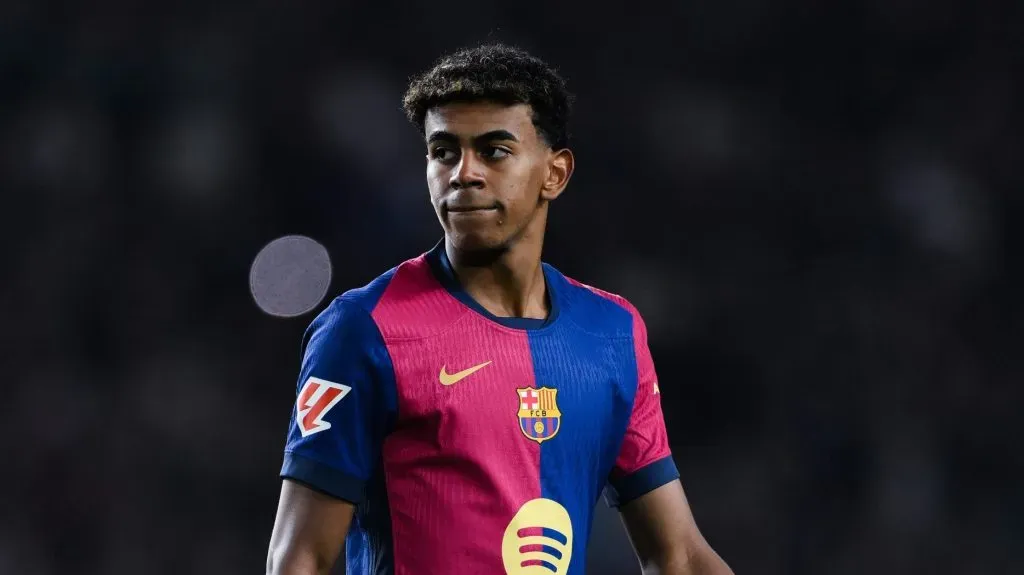 Lamine Yamal segue afastado por lesão. Foto: David Ramos/Getty Images