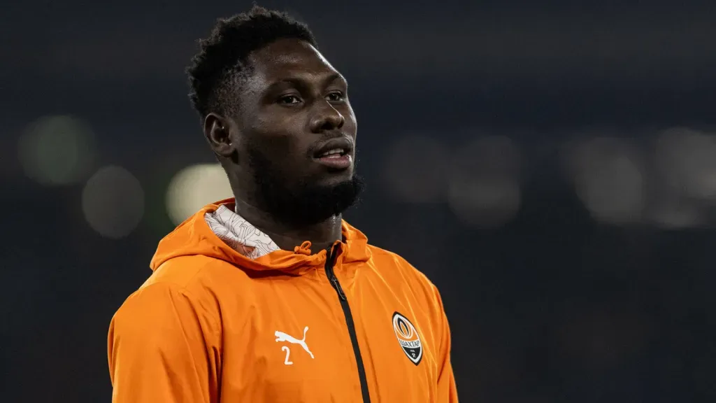 Lassina Traoré antes de jogo do Shakhtar (Foto: IMAGO / Beautiful Sports)
