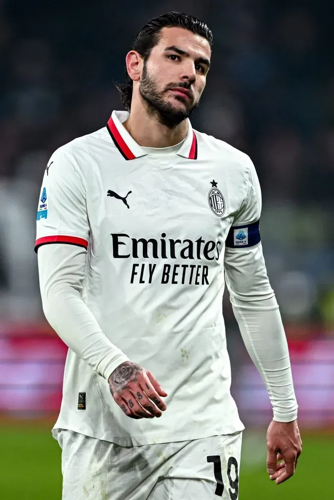Theo Hernández vive climão no Milan. Foto: IMAGO / Gribaudi/ImagePhoto