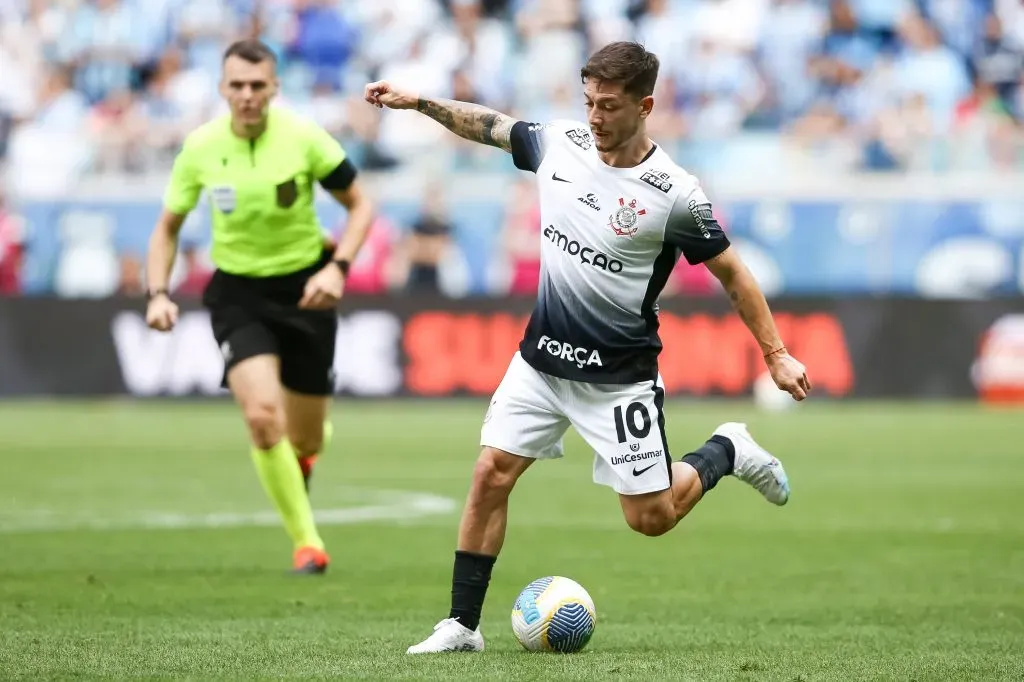 Garro no duelo diante do Grêmio (Photo by Pedro H. Tesch/Getty Images)