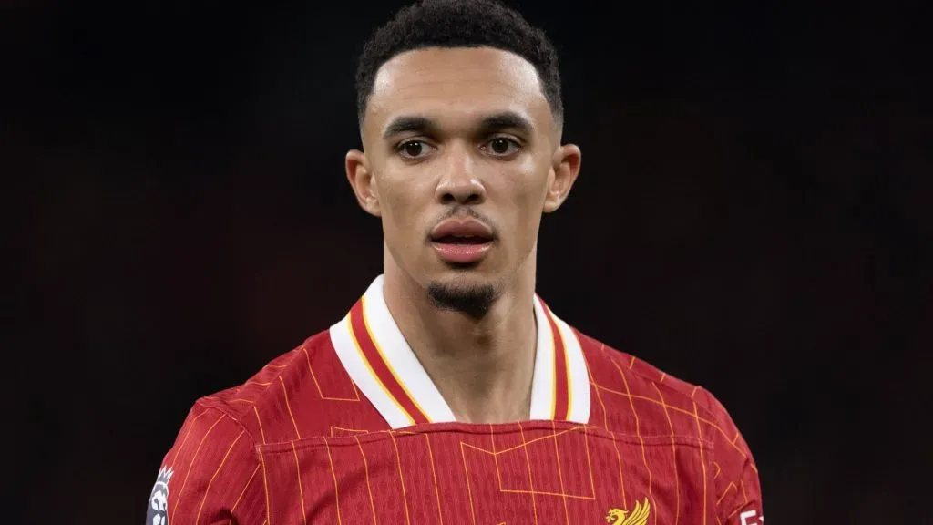 Alexander-Arnold quer receber salário de £300 mil por semana no Liverpool. Foto: IMAGO / Visionhaus