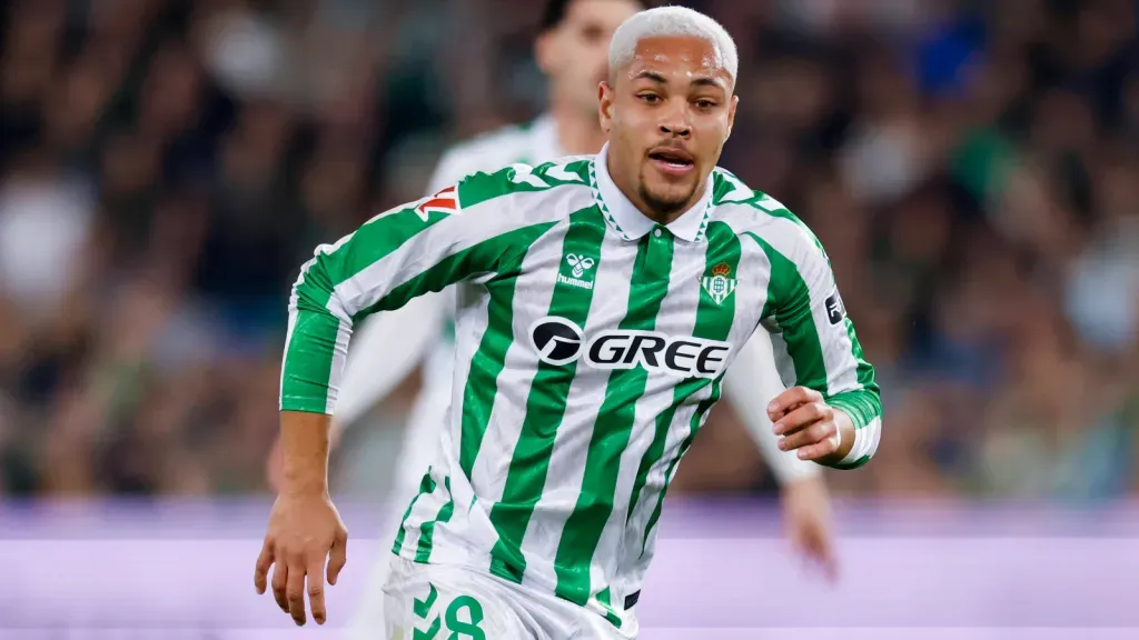 Vitor Roque em partida pelo Real Betis (FOTO: IMAGO / NurPhoto)