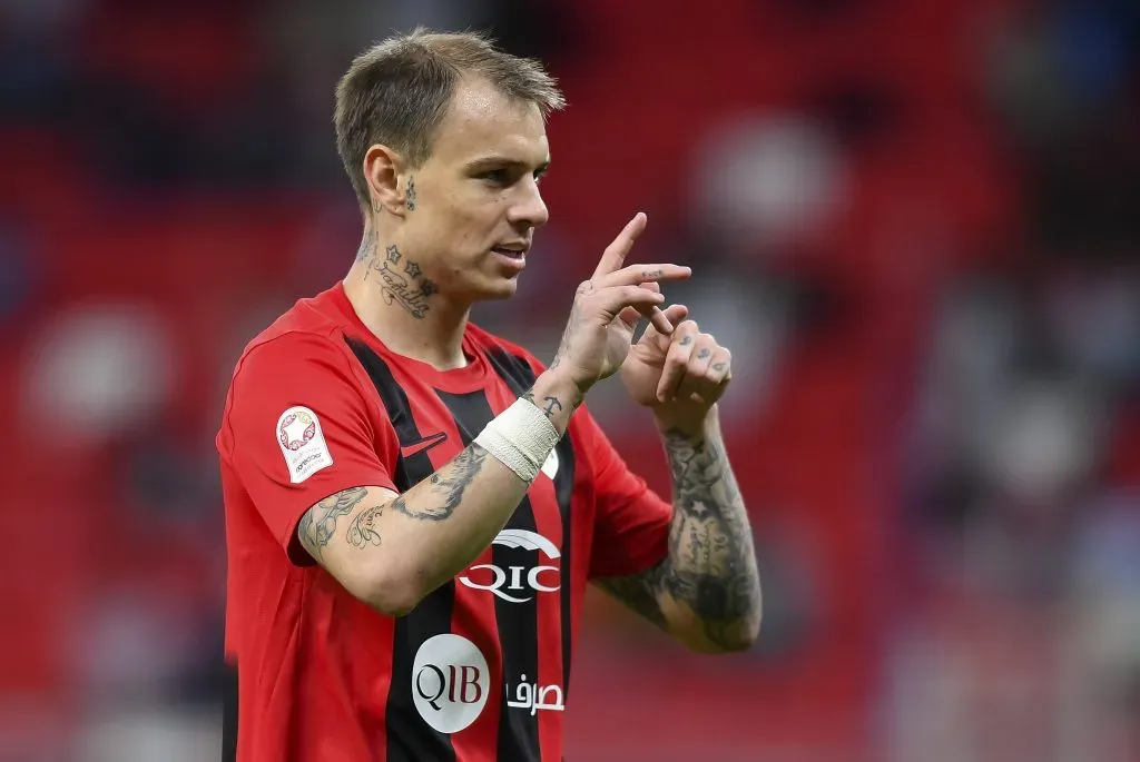 Roger Guedes é o grande nome do Al-Rayyan. Foto: IMAGO / Naushad