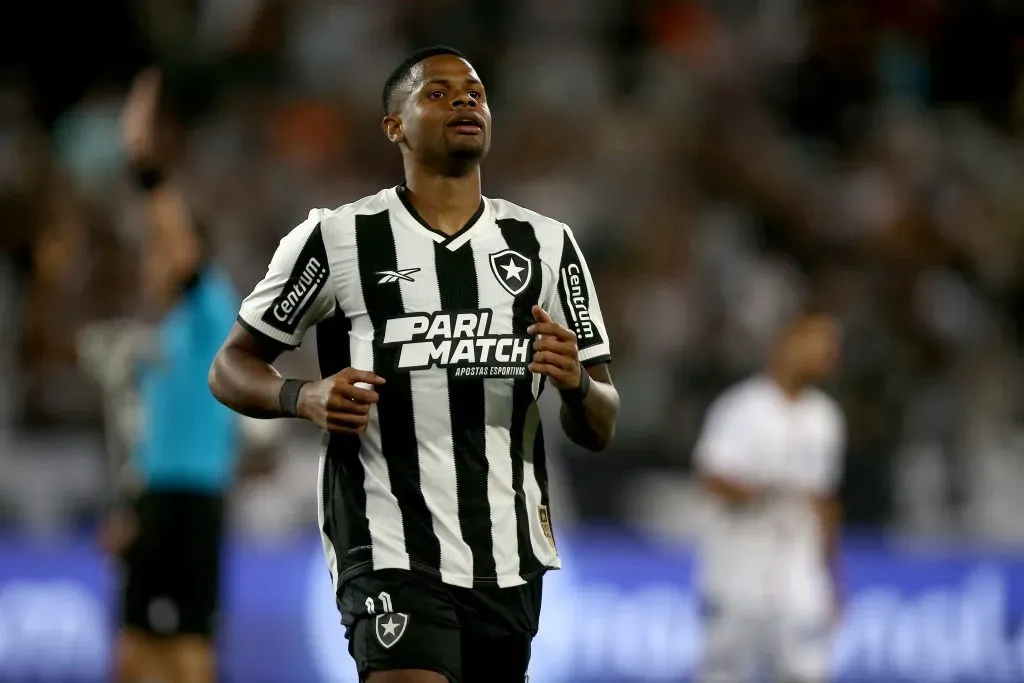Júnior Santos pode deixar o Botafogo (Photo by Wagner Meier/Getty Images)