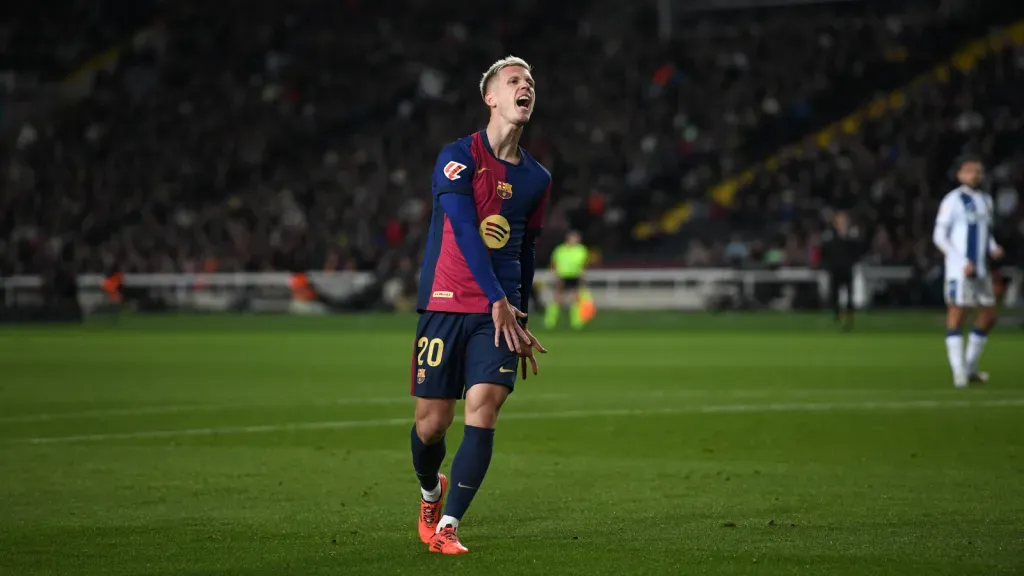 Dani Olmo durante partida pelo Barcelona (Foto: IMAGO / Sergio Ros)