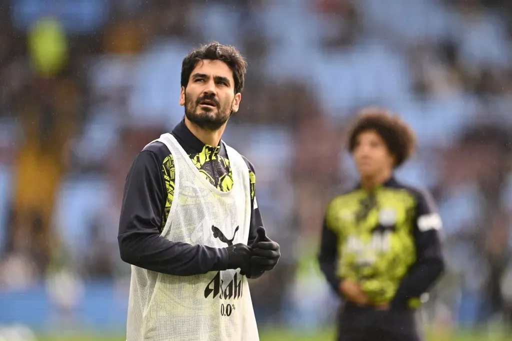 Gundogan na partida diante do Aston Villa (Photo by Dan Mullan/Getty Images)
