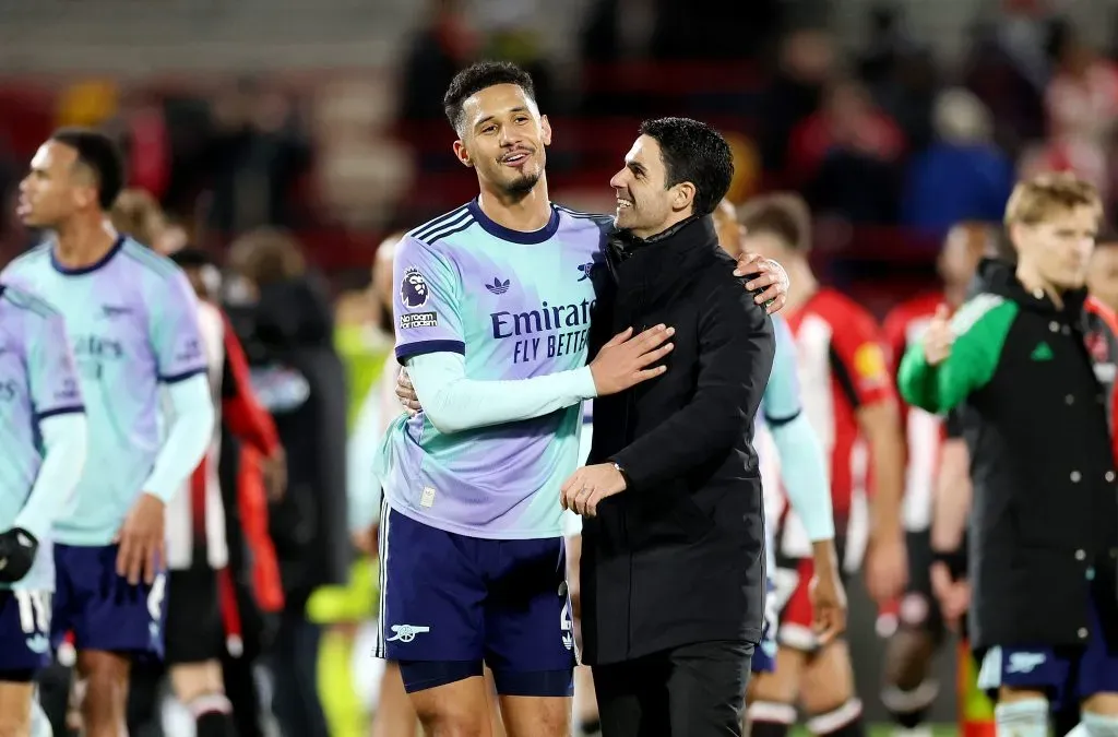 Saliba é alvo merengue. (Photo by Richard Heathcote/Getty Images)