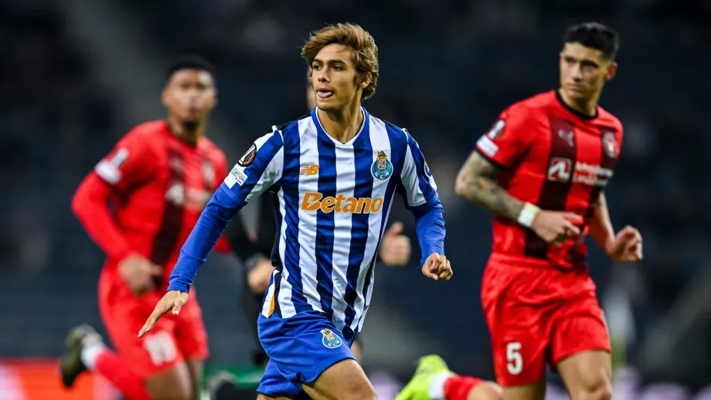 Rodrigo Mora em partida pelo Porto (Photo by Octavio Passos/Getty Images)