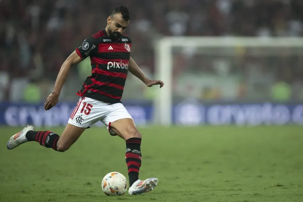 Fabrício Bruno em ação na Libertadores. Foto: Jorge Rodrigues/AGIF