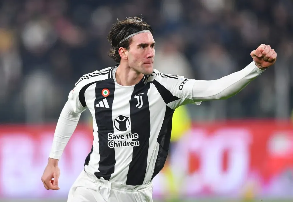 Vlahovic, atacante sérvio é alvo do Arsenal e outros clubes (Photo by Valerio Pennicino/Getty Images)