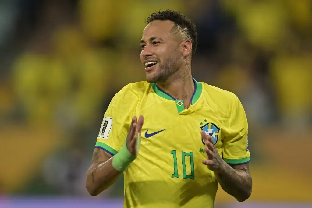 Neymar em campo pelo Brasil -(Photo by Pedro Vilela/Getty Images)