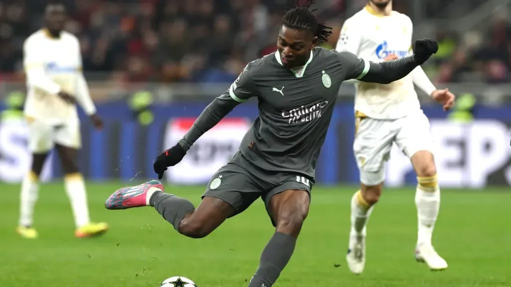 Rafael Leão jogando pelo Milan. Foto:Marco Luzzani/Getty Images