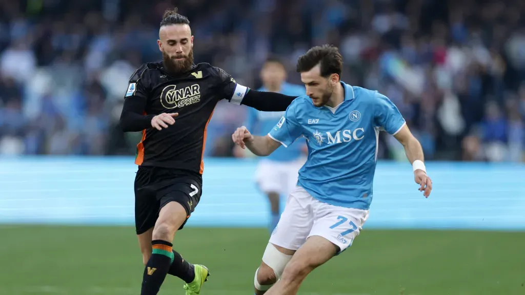 Kvaratskhelia em jogo do Napoli contra o Venezia (Photo by Francesco Pecoraro/Getty Images)