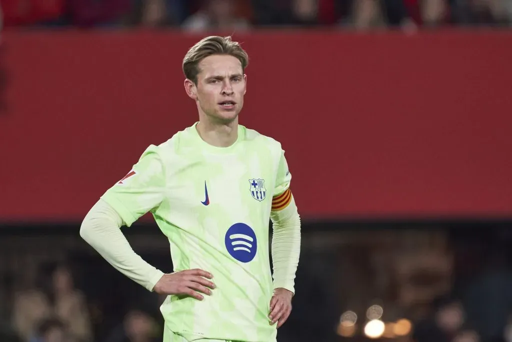 Frenkie de Jong pelo Barcelona. (Photo by Rafa Babot/Getty Images)