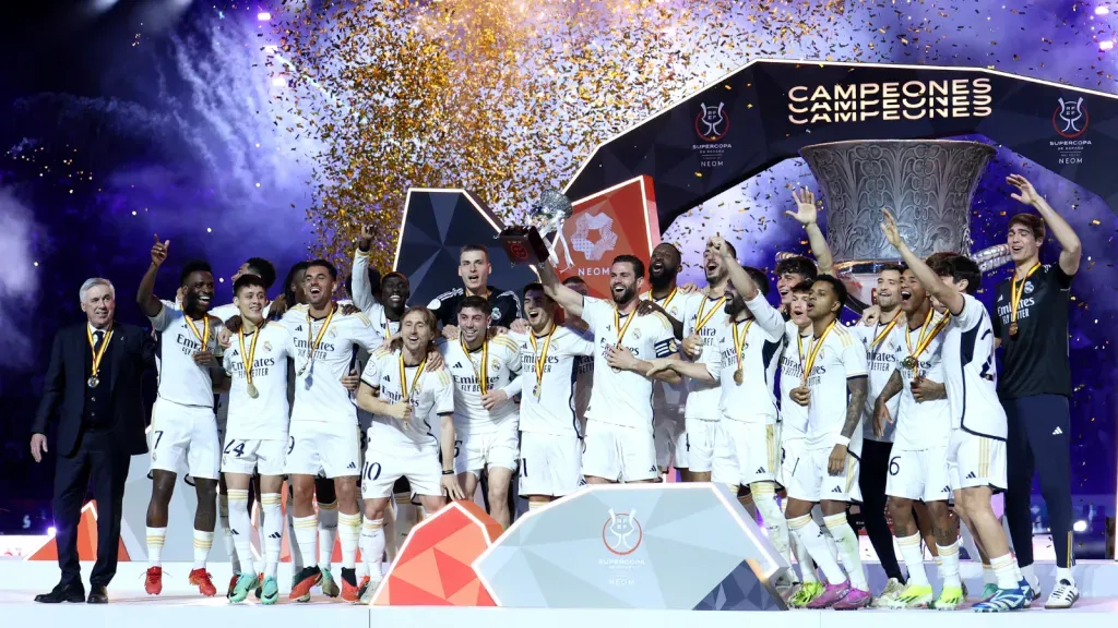 Real Madrid foi campeão da Supercopa da Espanha em 2024 (Photo by Yasser Bakhsh/Getty Images)