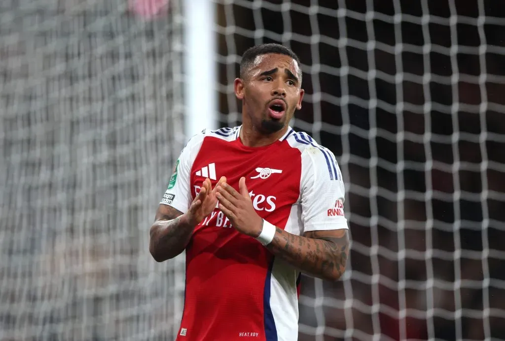 Gabriel Jesus, atacante do Arsenal, fala sobre retornar ao Palmeiras (Photo by Alex Pantling/Getty Images)