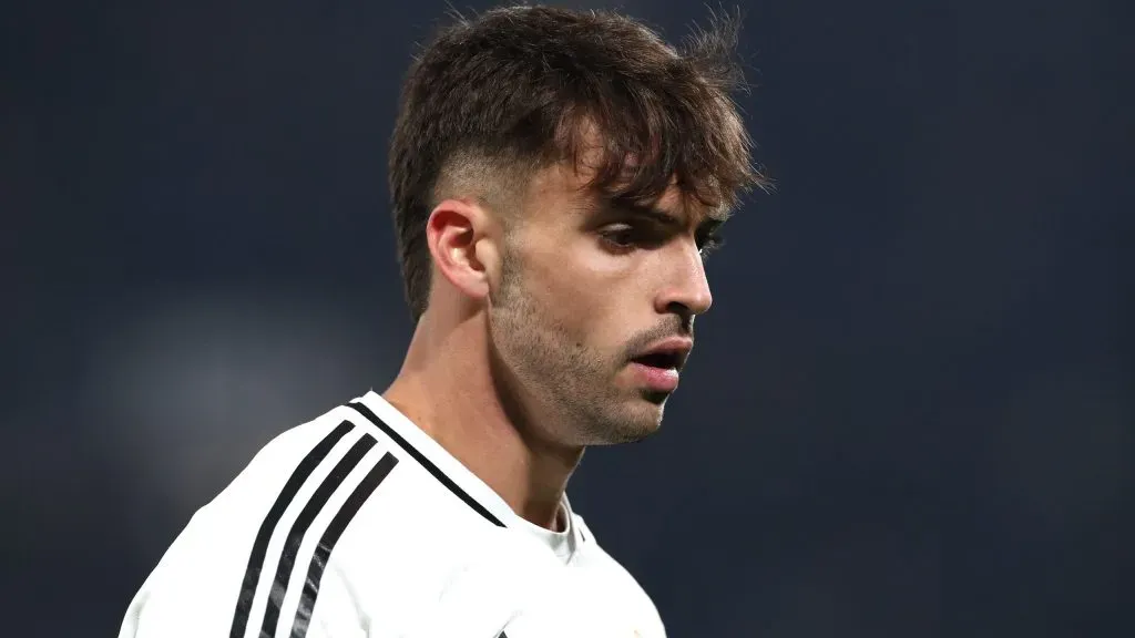 Asencio em campo pelo Real Madrid. Foto: Marco Luzzani/Getty Images