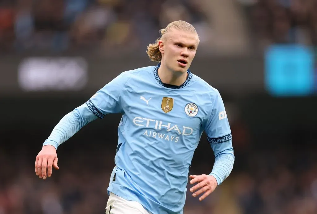 Haaland em ação pelo City. (Photo by Carl Recine/Getty Images)