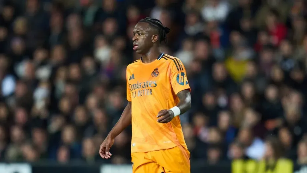 Vini Jr. em campo pelo Real Madrid (Aitor Alcalde/Getty Images)
