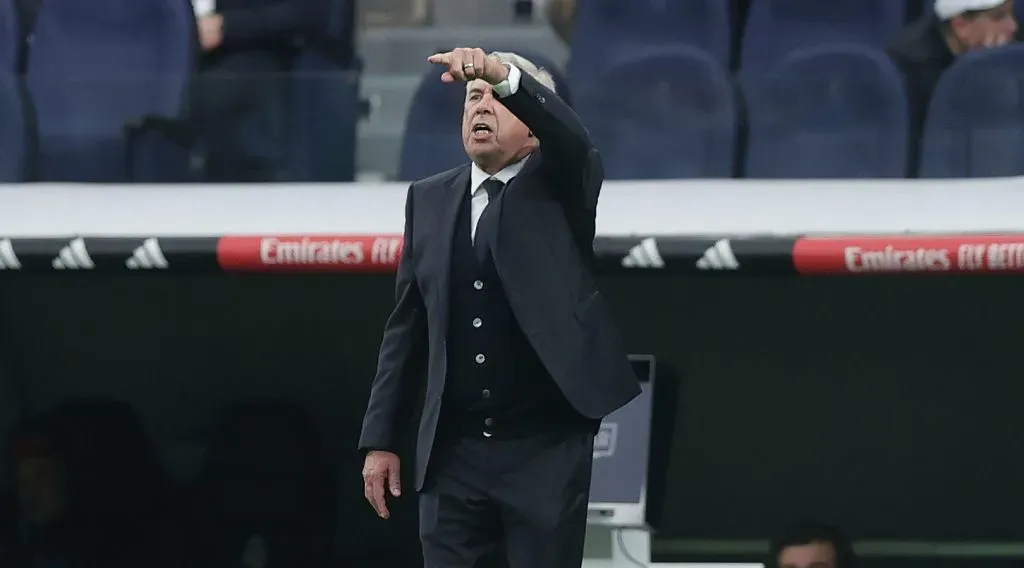 Ancelotti à beira do campo (Gonzalo Arroyo Moreno/Getty Images)
