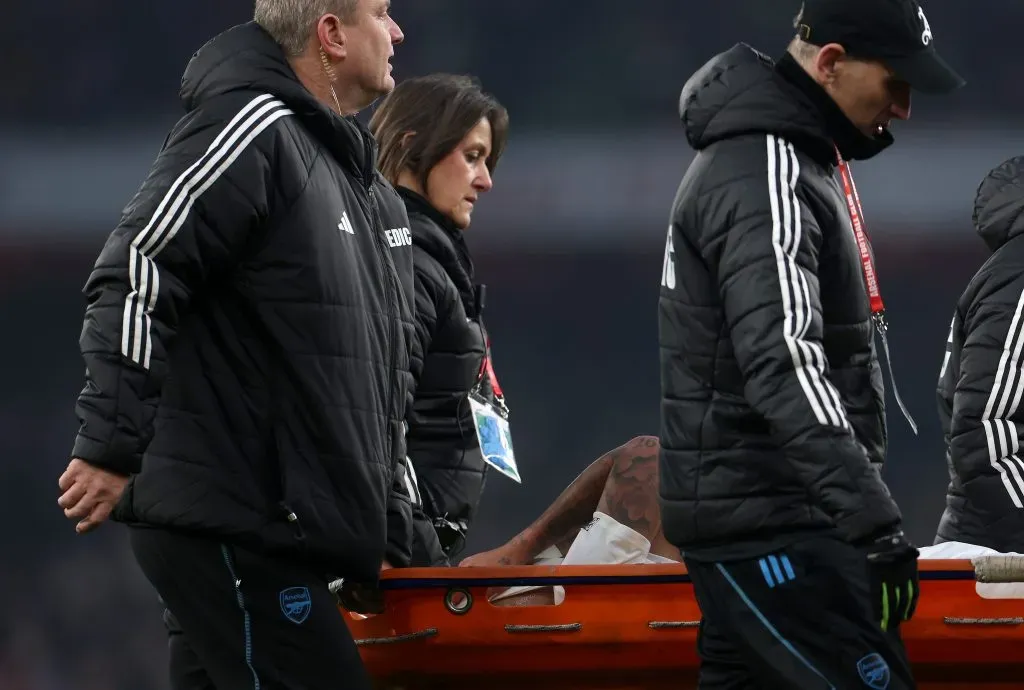 Situação de Gabriel Jesus preocupa o Arsenal (Photo by Alex Pantling/Getty Images)