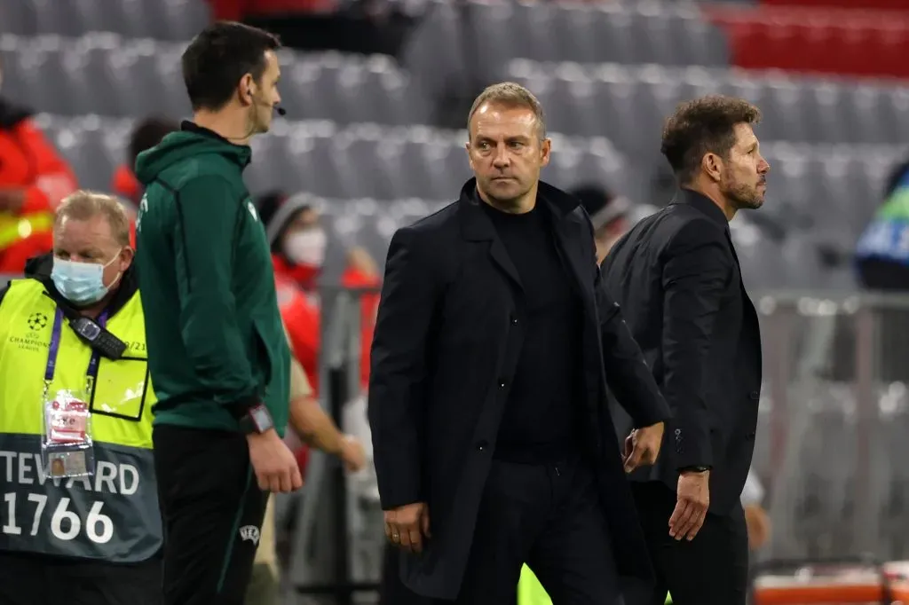 Hansi Flick e Simeone compartilham da mesma opinião. Foto: Alexander Hassenstein/Getty Images