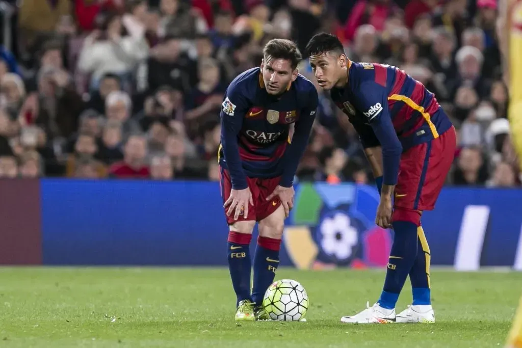 Lionel Messi e Neymar Jr. durante a partida da La Liga entre Barcelona e Sporting de Gijón, correspondente à 35ª jornada, disputada no Estádio Camp Nou em 23 de abril de 2016, em Barcelona, Espanha. (Foto: IMAGO / Cordon Press/Miguelez Sports)