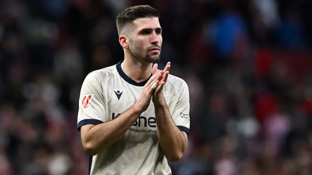 Jesús Areso em jogo do Osasuna. Foto: Denis Doyle/Getty Images
