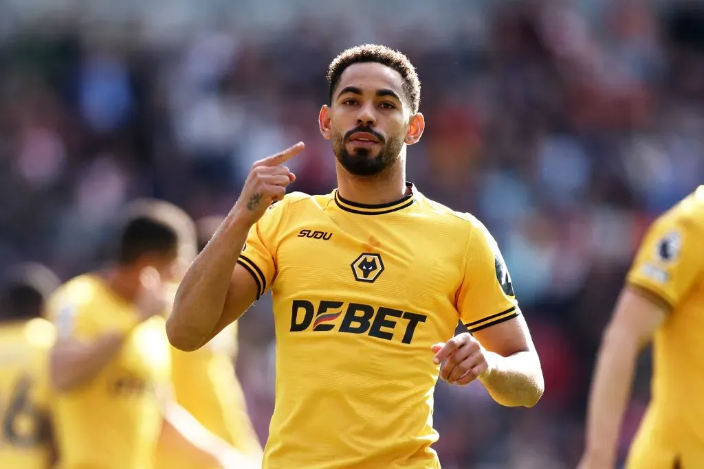 Matheus Cunha comemorando gol pelo Wolverhampton. (Photo by Naomi Baker/Getty Images)