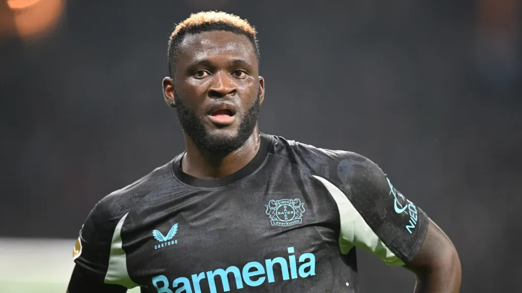 Victor Boniface durante partida pelo Bayer Leverkusen (Photo by Stuart Franklin/Getty Images)