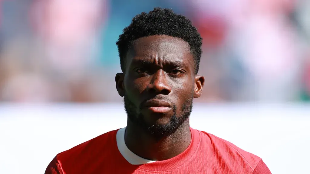 Alphonso Davies ficou decepcionado com o Real Madrid, segundo jornal espanhol Marca (Photo by Hector Vivas/Getty Images)