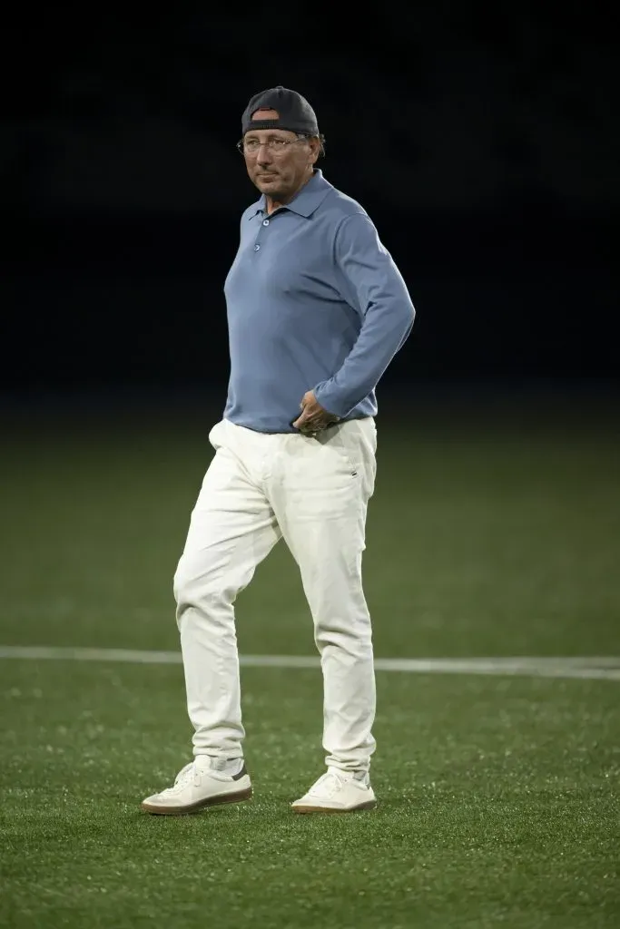 Textor mapeia reforço para o ataque do Botafogo Foto: Jorge Rodrigues/AGIF